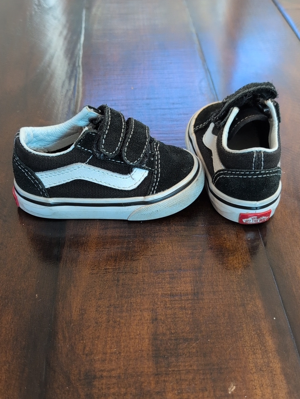 Vans Toddler Black Canvas Hook & Loop Sneakers